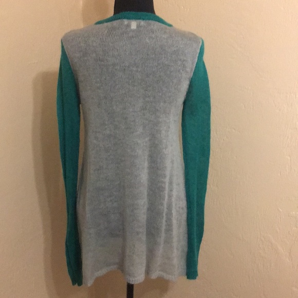 Color Block Sweater - Picture 2 of 7
